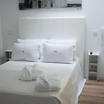 Mycasa Casa de hóspedes 4*